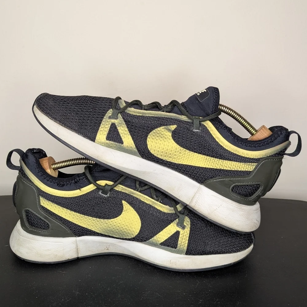 Nike Men's Duel Racer Black Olive Green Sport Sneakers size 10.5